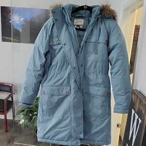 NWT Universal Thread Women's Light Blue Puffer Coat-Size XS